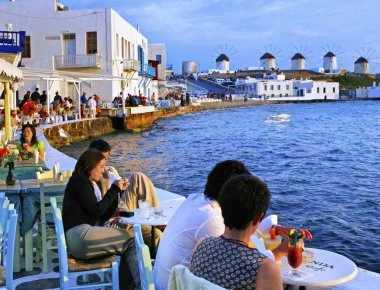 Δεν «λυγίζει» ο ελληνικός τουρισμός - Πάνω από 32 εκ. τουρίστες το 2018